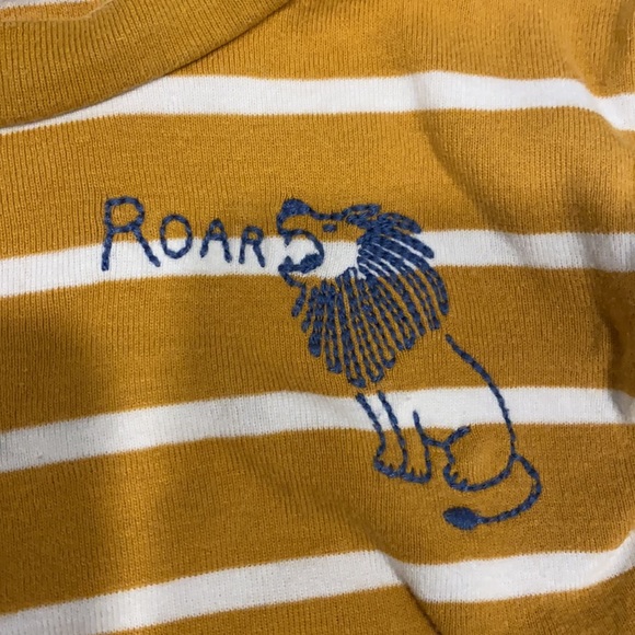 Carter’s 5T pj sets - Picture 8 of 14